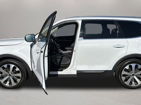 Used 2022 Kia Telluride EX w/ EX Premium Package image 13