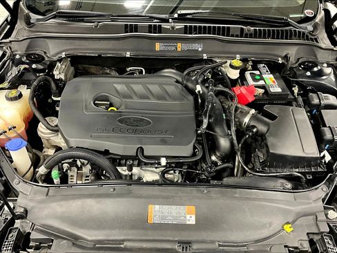 Used 2017 Ford Fusion SE w/ Fusion SE Technology Package FWD image 30