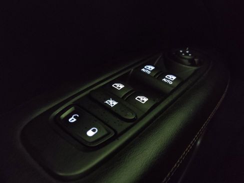 Used 2020 Jeep Compass Latitude AWD/4WD image 27