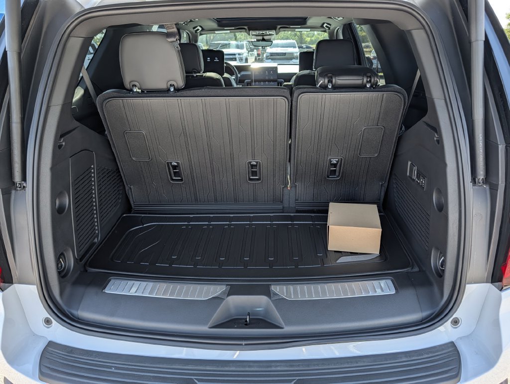 New 2026 GMC Yukon AT4 Ultimate w/ LPO, Floor Liner Package AWD/4WD image 30