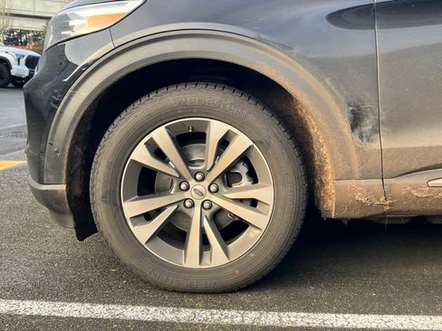 Used 2020 Ford Explorer Platinum w/ Premium Technology Package image 5