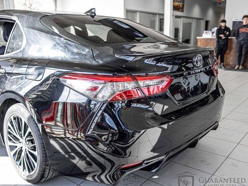 Used 2018 Toyota Camry SE w/ Audio Package image 14