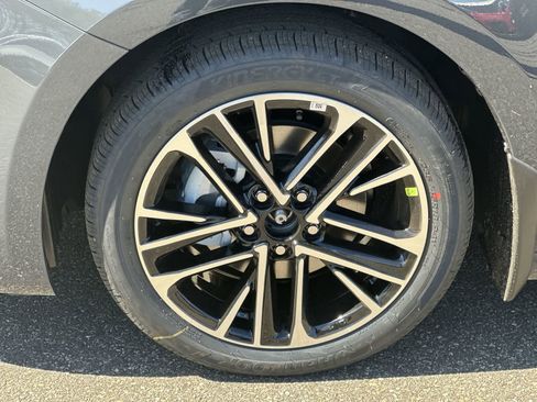 New 2026 Toyota Camry XLE AWD/4WD image 13