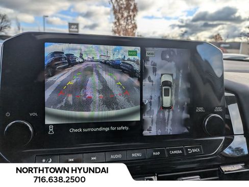 Used 2022 Nissan Pathfinder Platinum image 25