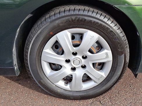 Used 2011 Toyota Camry LE image 8