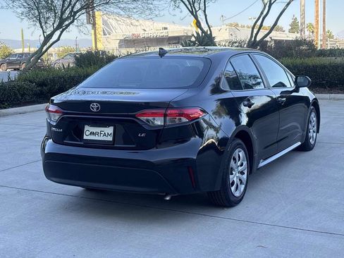 Used 2023 Toyota Corolla LE FWD image 3