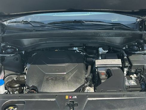 Used 2025 Kia Telluride S FWD image 3