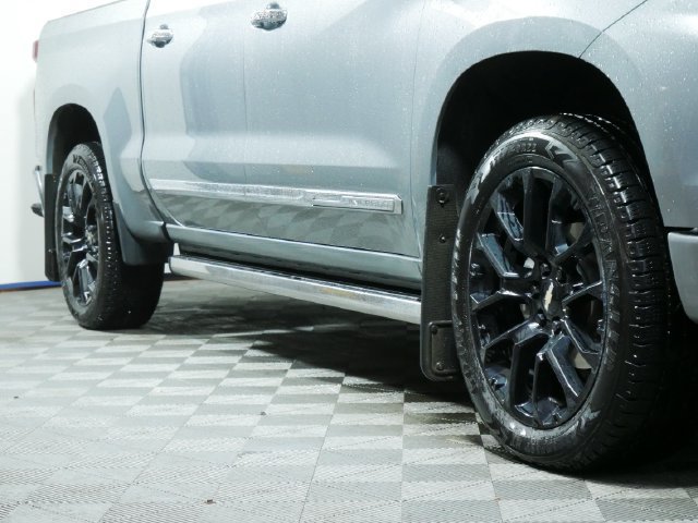 Used 2024 Chevrolet Silverado 1500 High Country AWD/4WD image 8