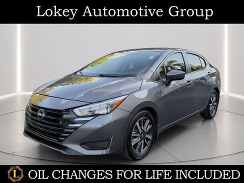 Certified 2025 Nissan Versa SV w/ Trunk Package FWD image 1