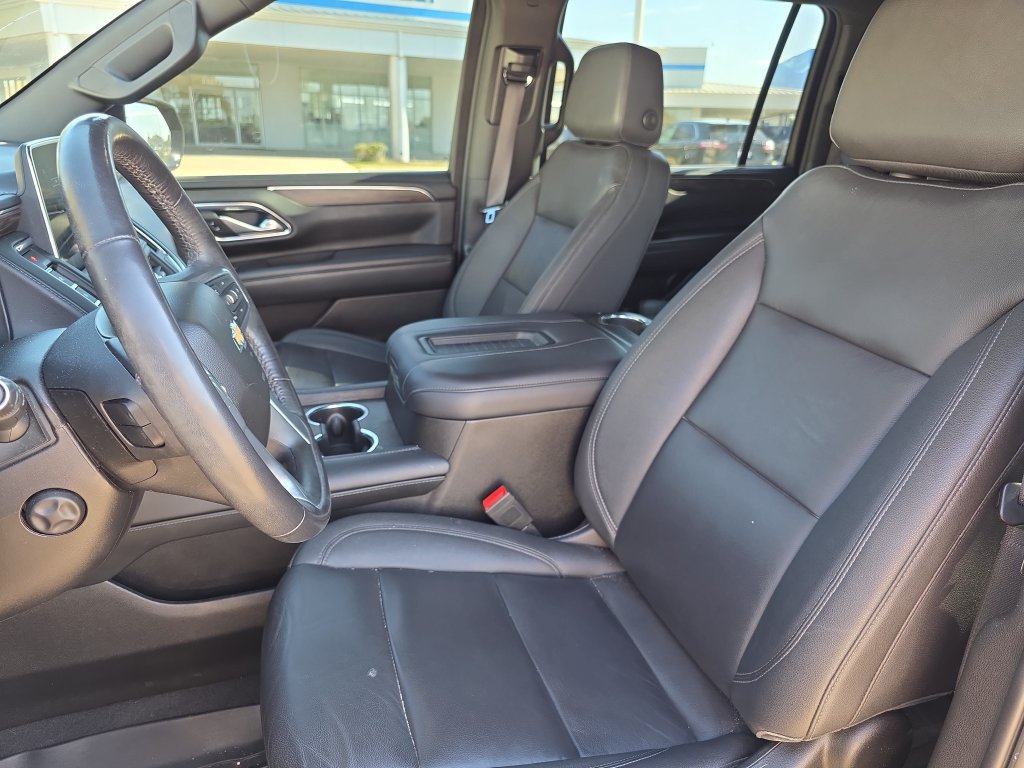 Used 2022 Chevrolet Suburban LT w/ LT Signature Plus Package RWD image 21