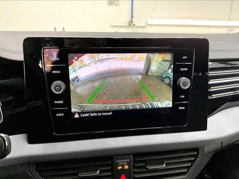 New 2026 Volkswagen Jetta SE image 19