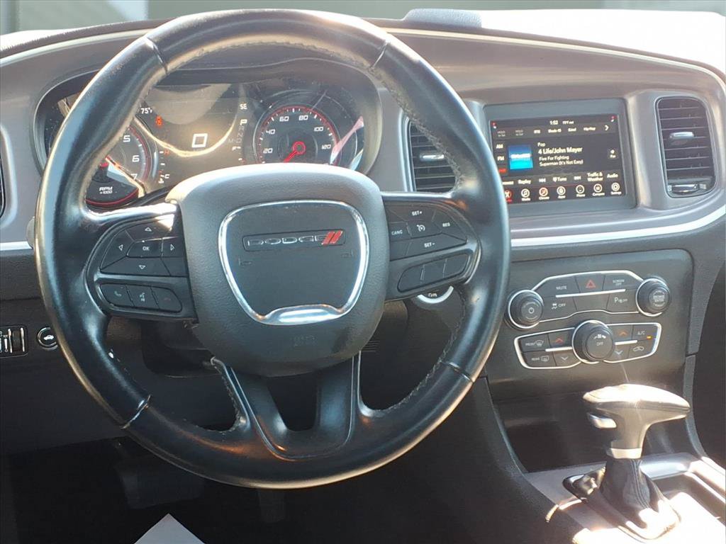 Used 2022 Dodge Charger SXT w/ Blacktop Package RWD image 4