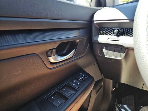 Certified 2023 Honda CR-V LX image 31
