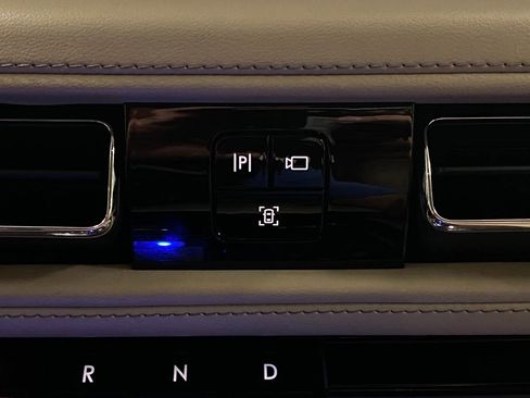 Used 2021 Lincoln Aviator Reserve w/ Equipment Group 201A image 27