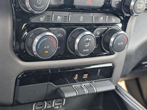 Used 2024 RAM 1500 Laramie AWD/4WD image 11