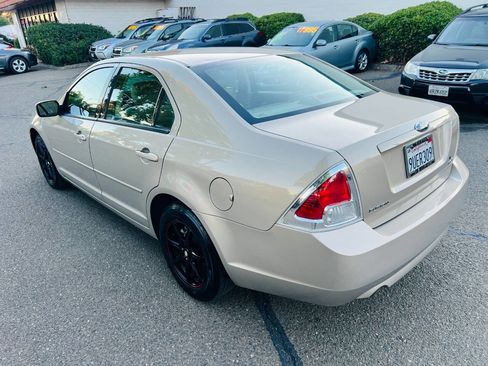 Used 2006 Ford Fusion SE FWD image 4