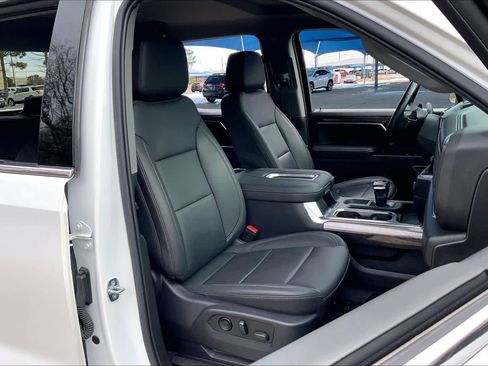 Used 2022 Chevrolet Silverado 1500 LTZ image 9