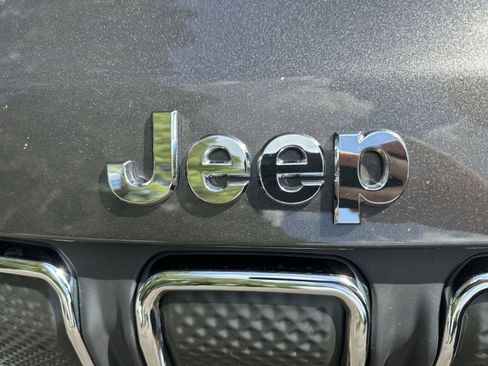 Used 2022 Jeep Compass Latitude w/ Sun and Sound Group FWD image 28
