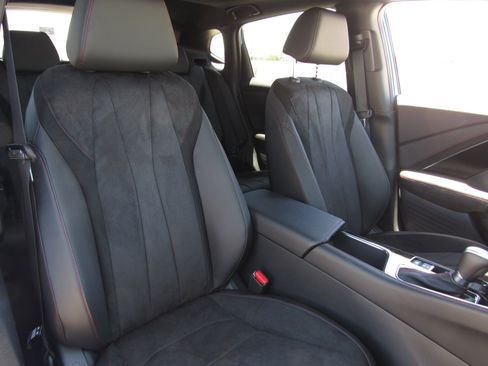 Certified 2025 Acura ADX A-Spec image 11