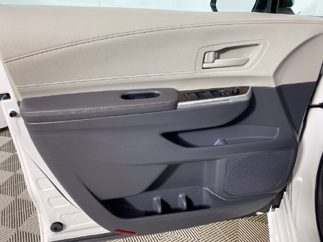 Used 2023 Toyota Sienna LE FWD image 23