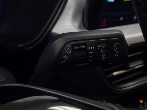 Used 2025 Ford Escape Platinum w/ Premium Technology Package image 38