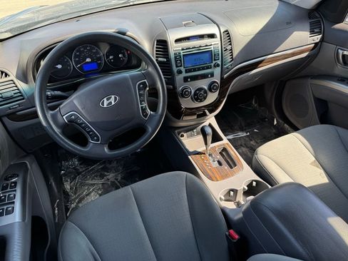 Used 2010 Hyundai Santa Fe GLS image 7