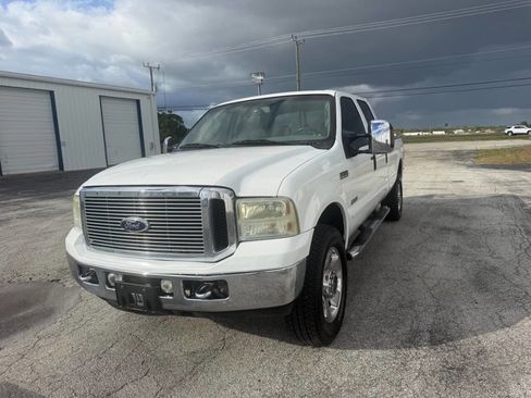 Used 2006 Ford F350 Lariat image 11
