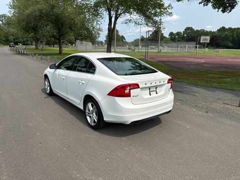Used 2015 Volvo S60 T5 Premier AWD/4WD image 2