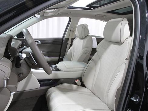 Certified 2021 Genesis GV80 2.5T w/ Prestige Package 04 image 5