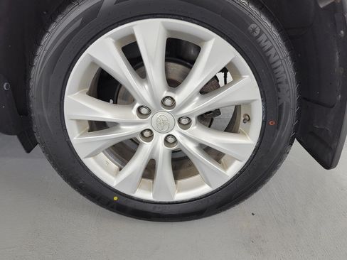 Used 2014 Toyota RAV4 Limited AWD/4WD image 11