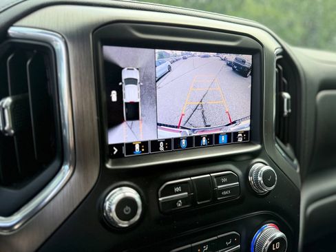 Used 2022 GMC Sierra 2500 Denali AWD/4WD image 14
