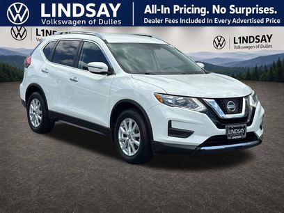 Used 2017 Nissan Rogue SV