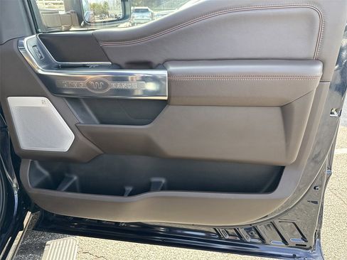 Used 2025 Ford F350 King Ranch w/ FX4 Off-Road Package image 16