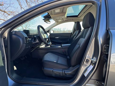 New 2026 Nissan Sentra SV w/ SV Convenience Package FWD image 26
