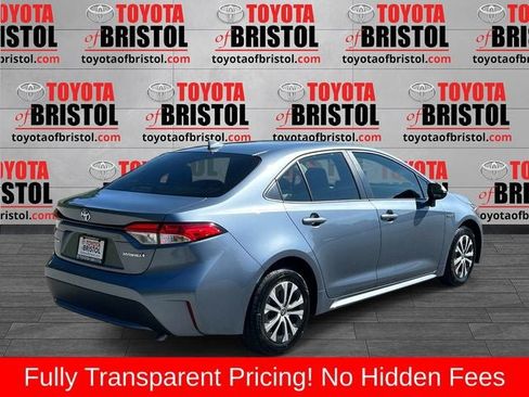 Used 2020 Toyota Corolla LE FWD image 3