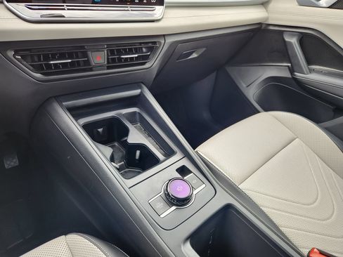 Certified 2026 Volkswagen Tiguan SE AWD/4WD image 15