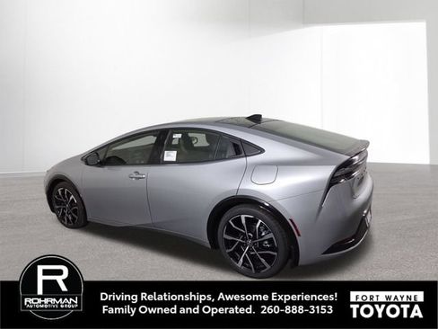 New 2026 Toyota Prius Plug-In Hybrid FWD image 10