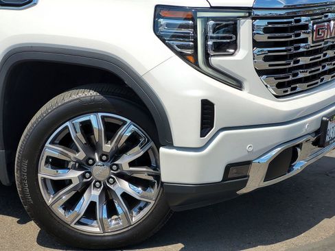 Used 2023 GMC Sierra 1500 Denali w/ Denali Reserve Package AWD/4WD image 5