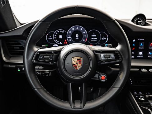Certified 2025 Porsche 911 Carrera RWD image 38