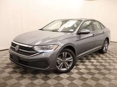 Used 2024 Volkswagen Jetta SE