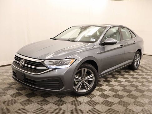 Used 2024 Volkswagen Jetta SE FWD image 1