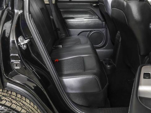 Used 2014 Jeep Compass Latitude image 39