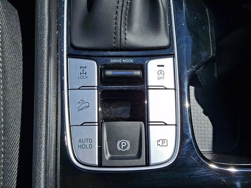 Used 2025 Hyundai Tucson SE AWD/4WD image 24