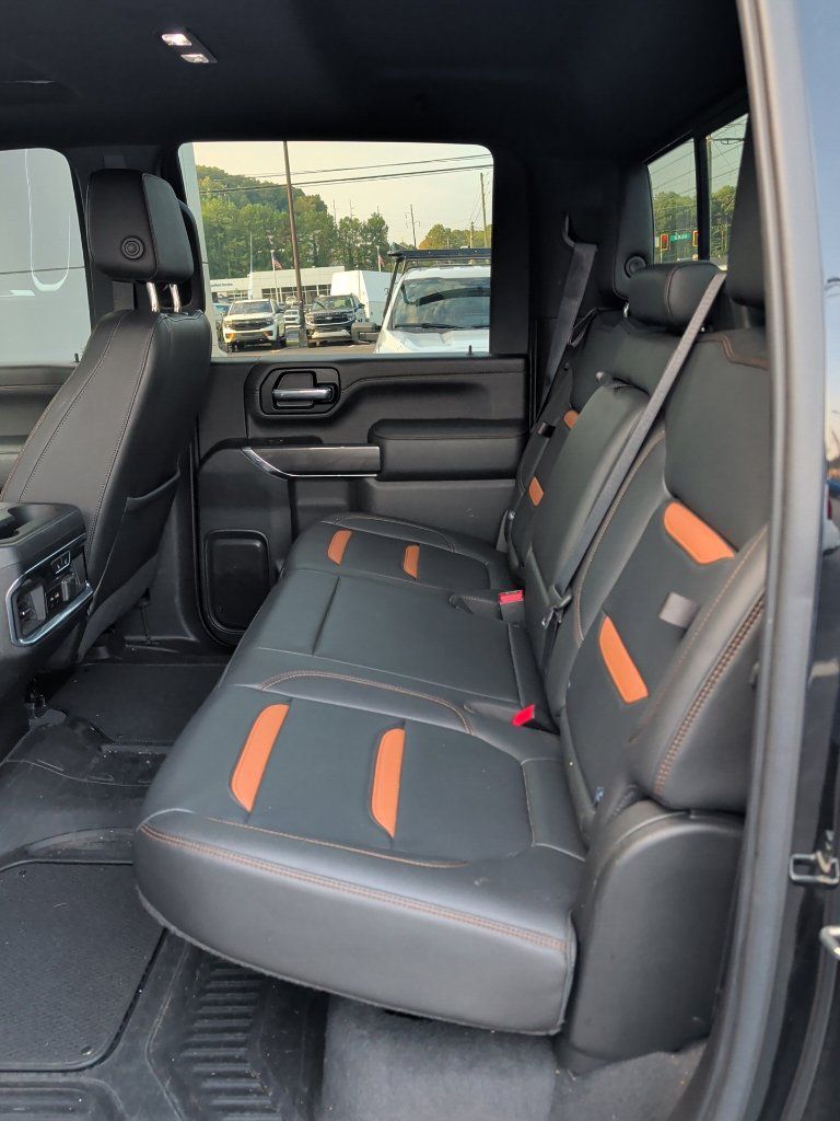 Used 2021 GMC Sierra 2500 AT4 w/ AT4 Premium Plus Package AWD/4WD image 11