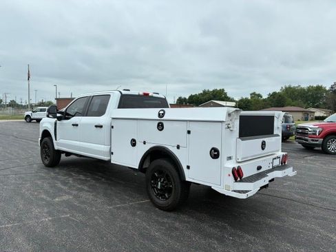 Used 2024 Ford F250 XL w/ STX Appearance Package AWD/4WD image 3