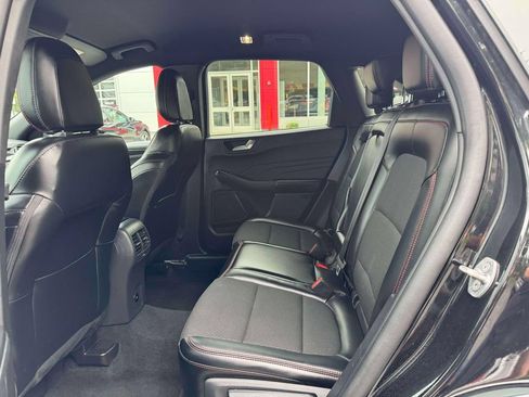 Used 2025 Ford Escape ST-Line Select AWD/4WD image 12