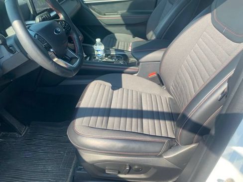 Used 2025 Ford Explorer ST-Line AWD/4WD image 12