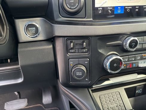 Used 2023 Ford F350 Platinum w/ FX4 Off-Road Package image 28