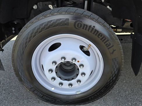 Used 2025 Ford F450 XL RWD image 9
