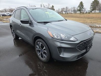 Used 2022 Ford Escape SE w/ SE Sport Appearance Package